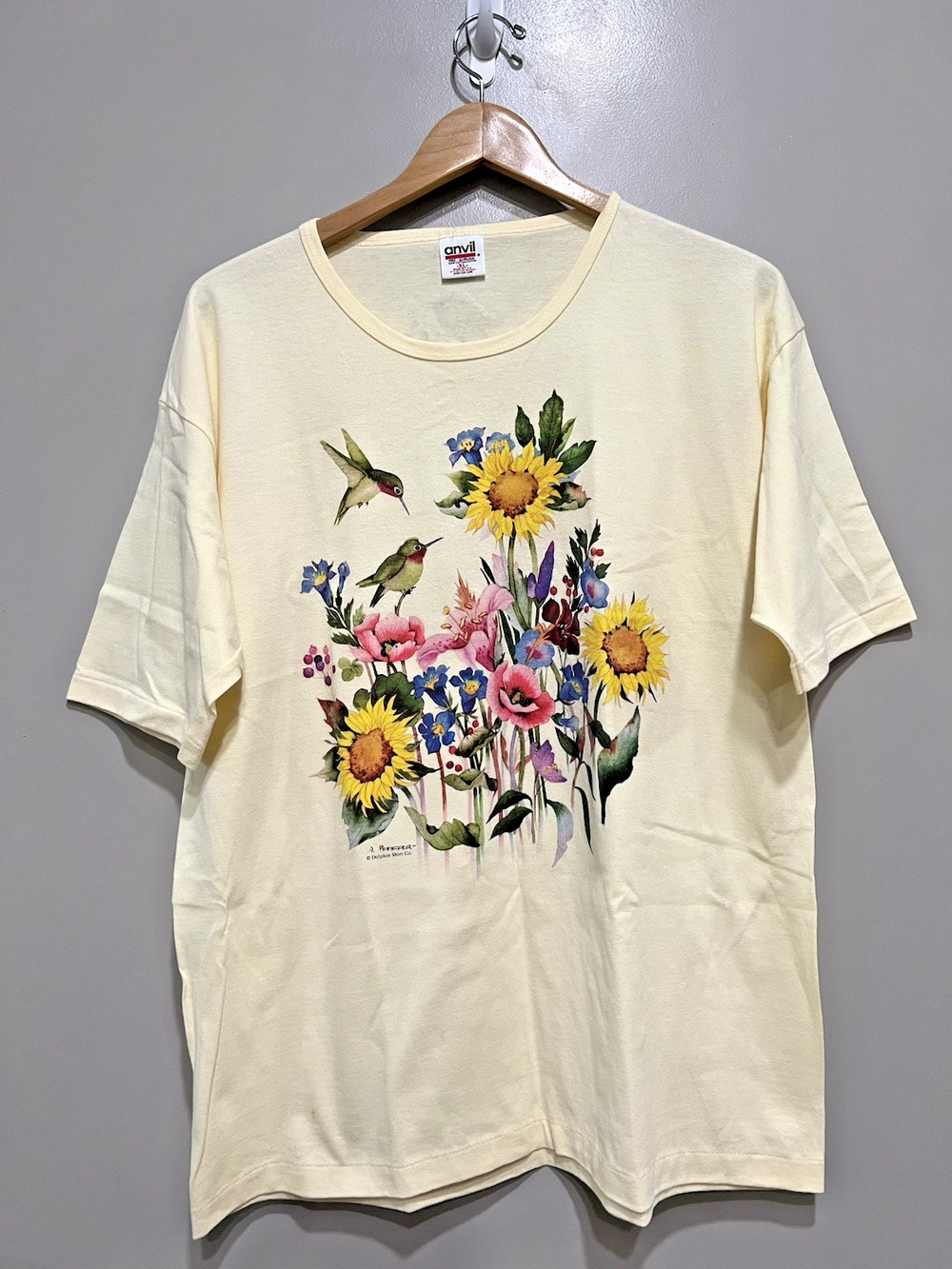 Vintage Artsy ,Y2k,Boho Preshrunk T-Shirt Yellow USA Single Stitch Anvil XL